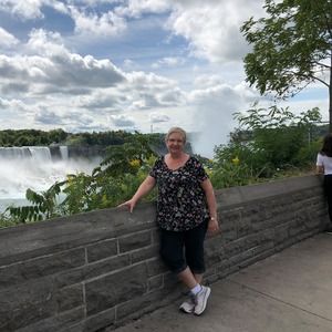 Meet your Posher, Brenda